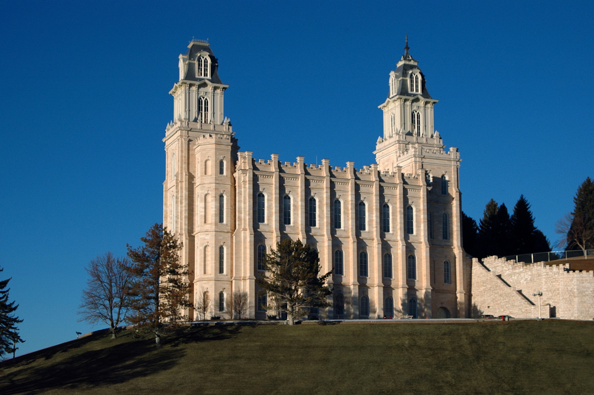 Temple Architectural Heritages: Manti